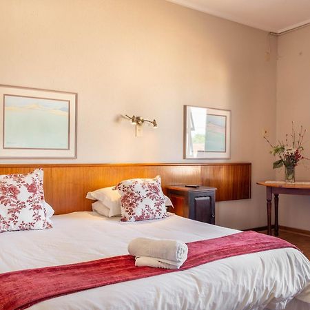 Karoo Country Inn Middelburg  외부 사진