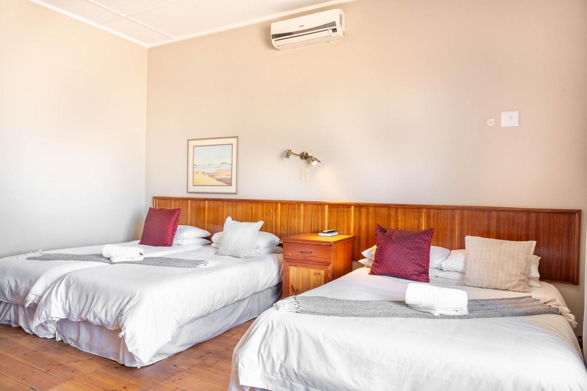 Karoo Country Inn Middelburg  외부 사진