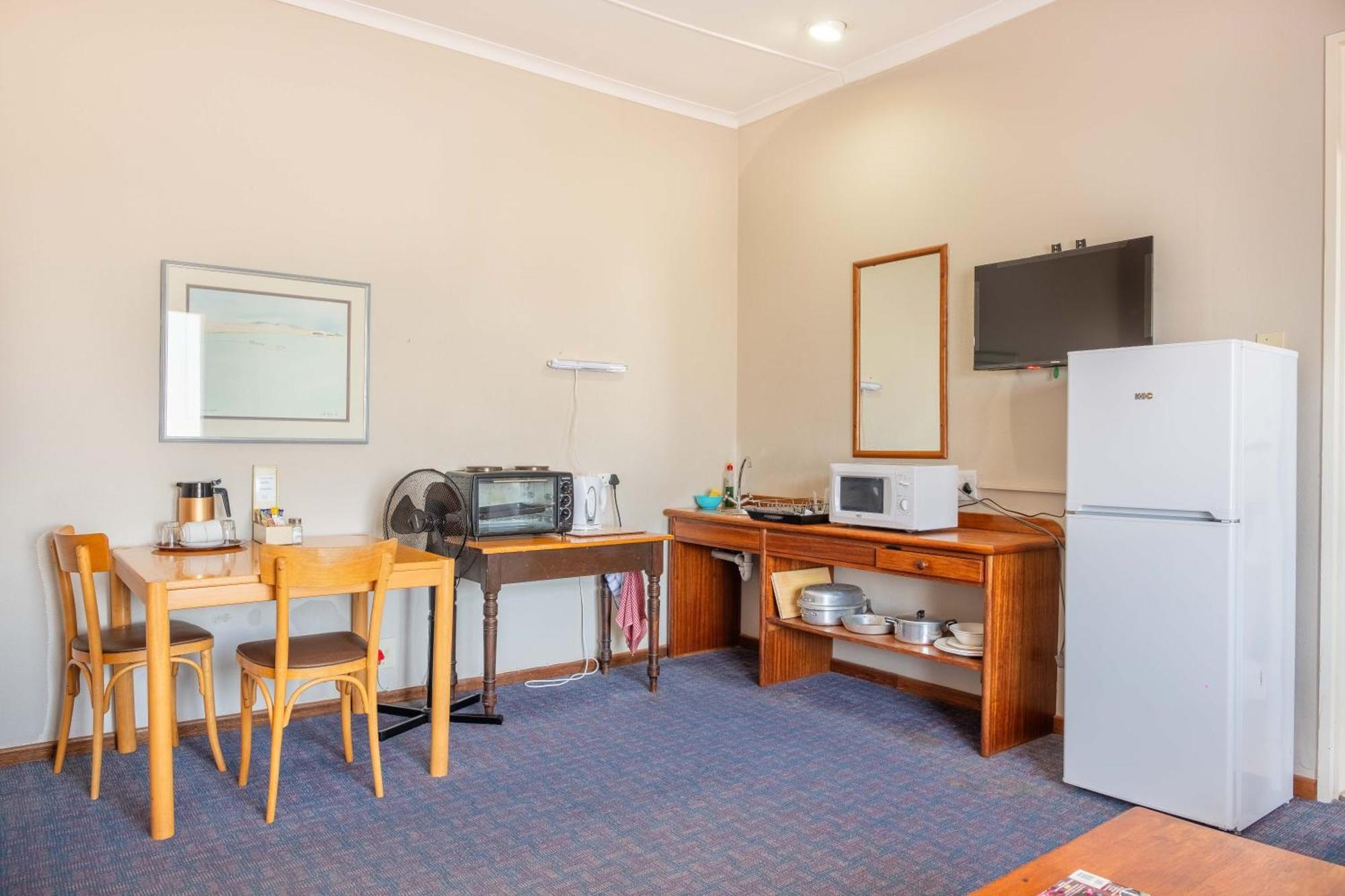Karoo Country Inn Middelburg  외부 사진