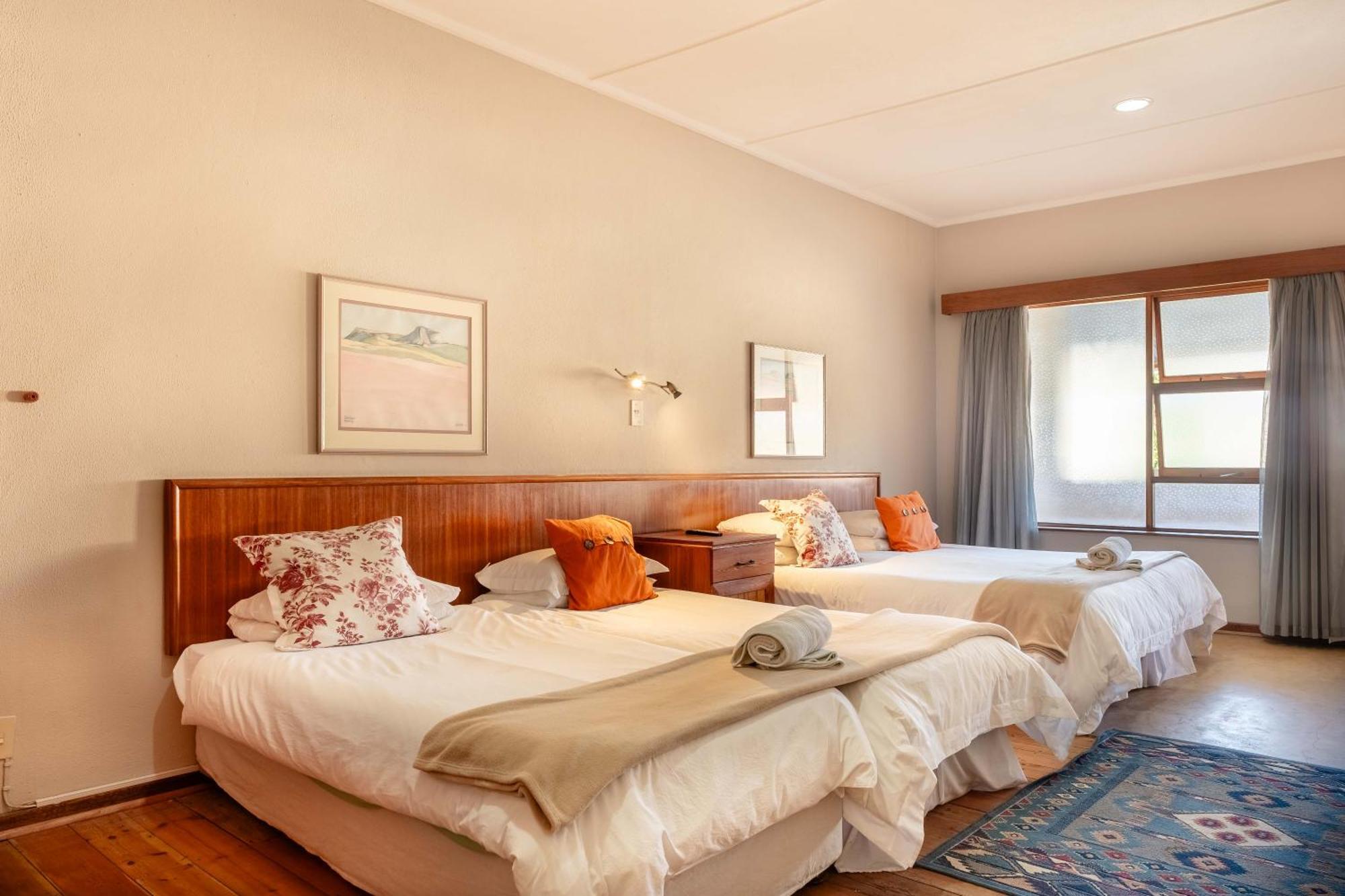 Karoo Country Inn Middelburg  외부 사진