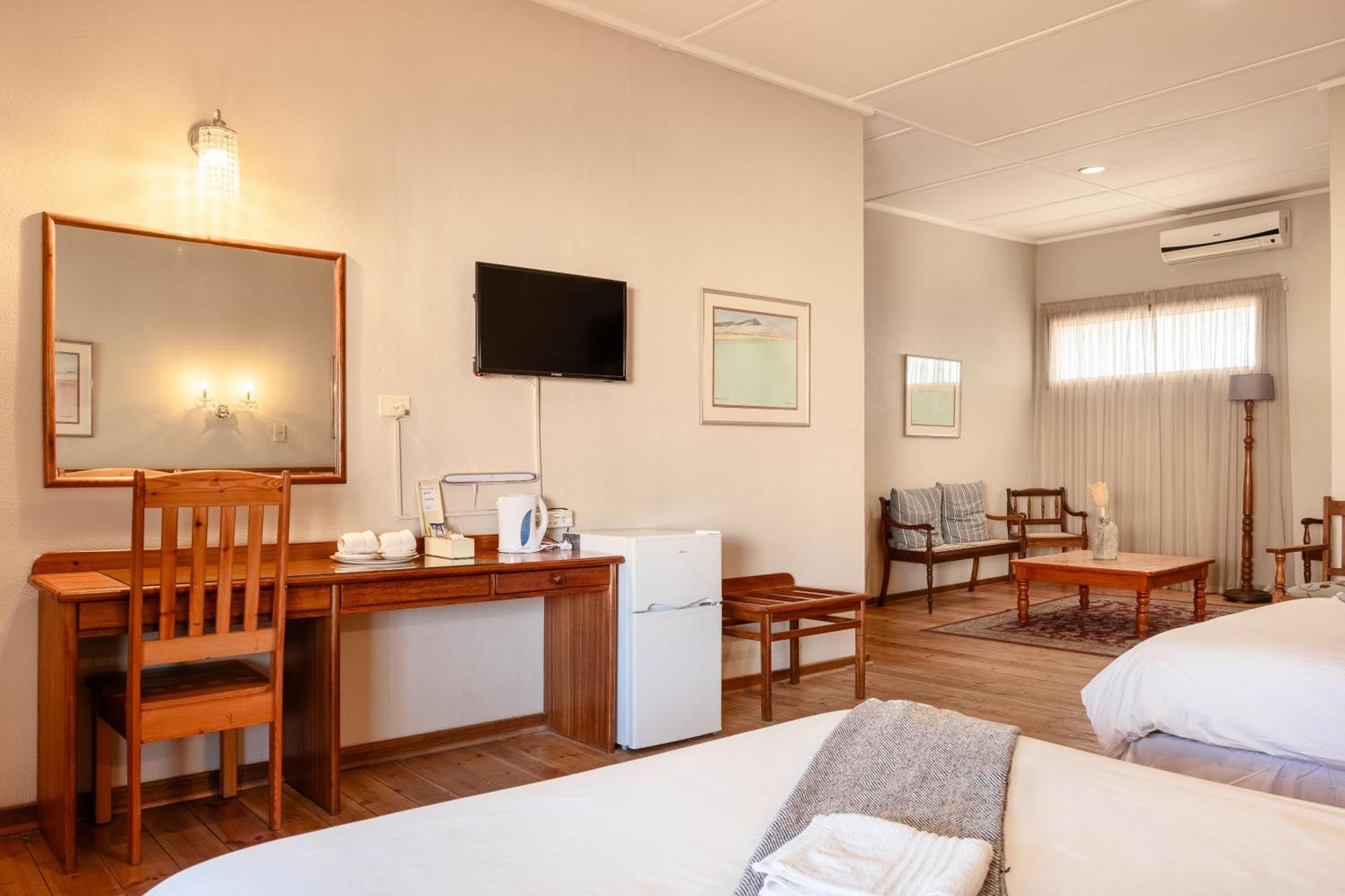Karoo Country Inn Middelburg  외부 사진